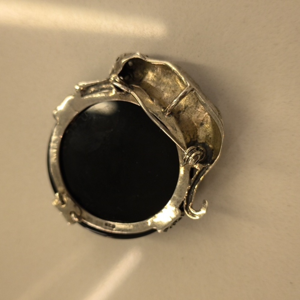 Vintage .925 Sterling, Onyx, & Marcasite Panther Brooch Or Pendant - Picture 16 of 17